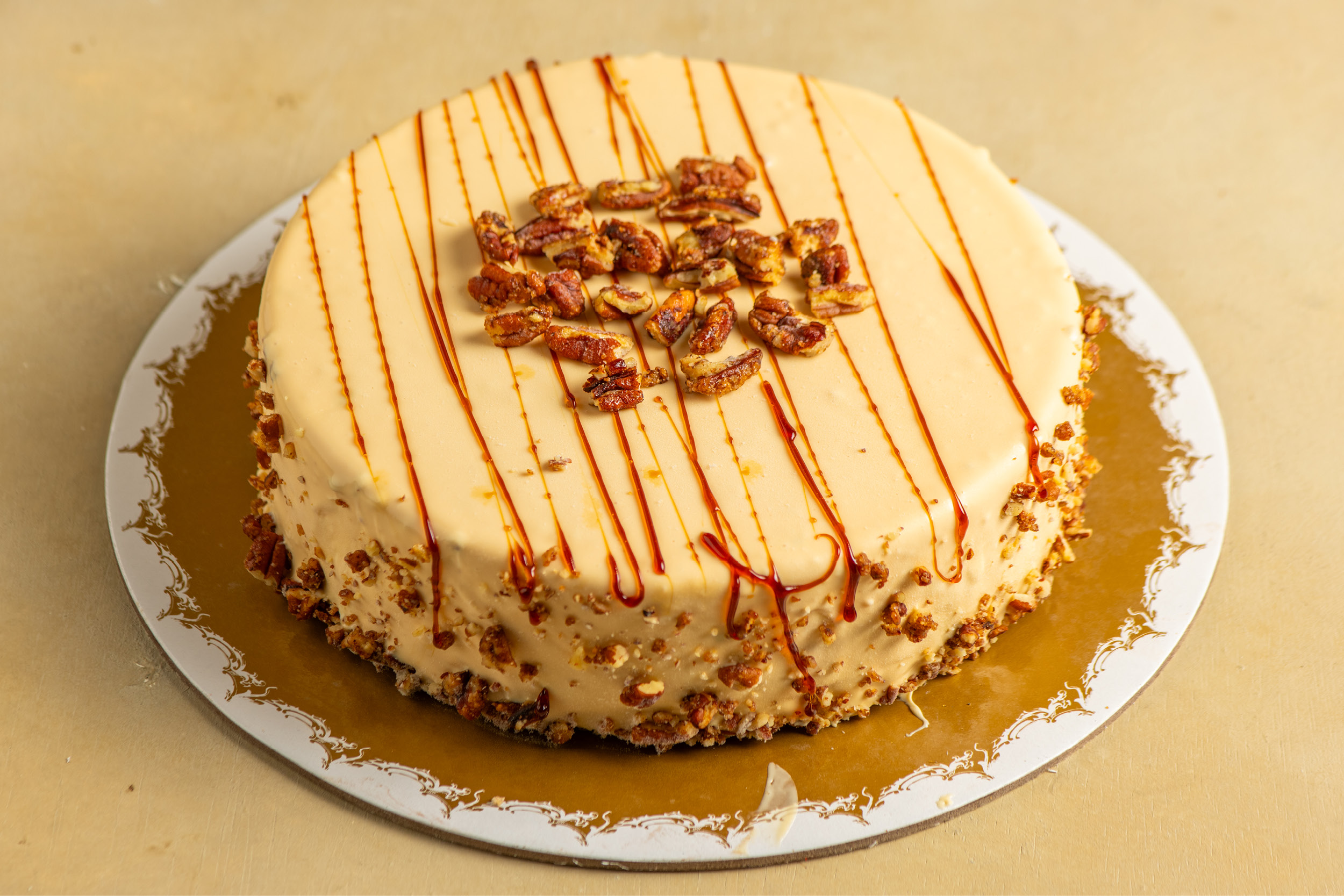 Caramel pecan ice cream cake