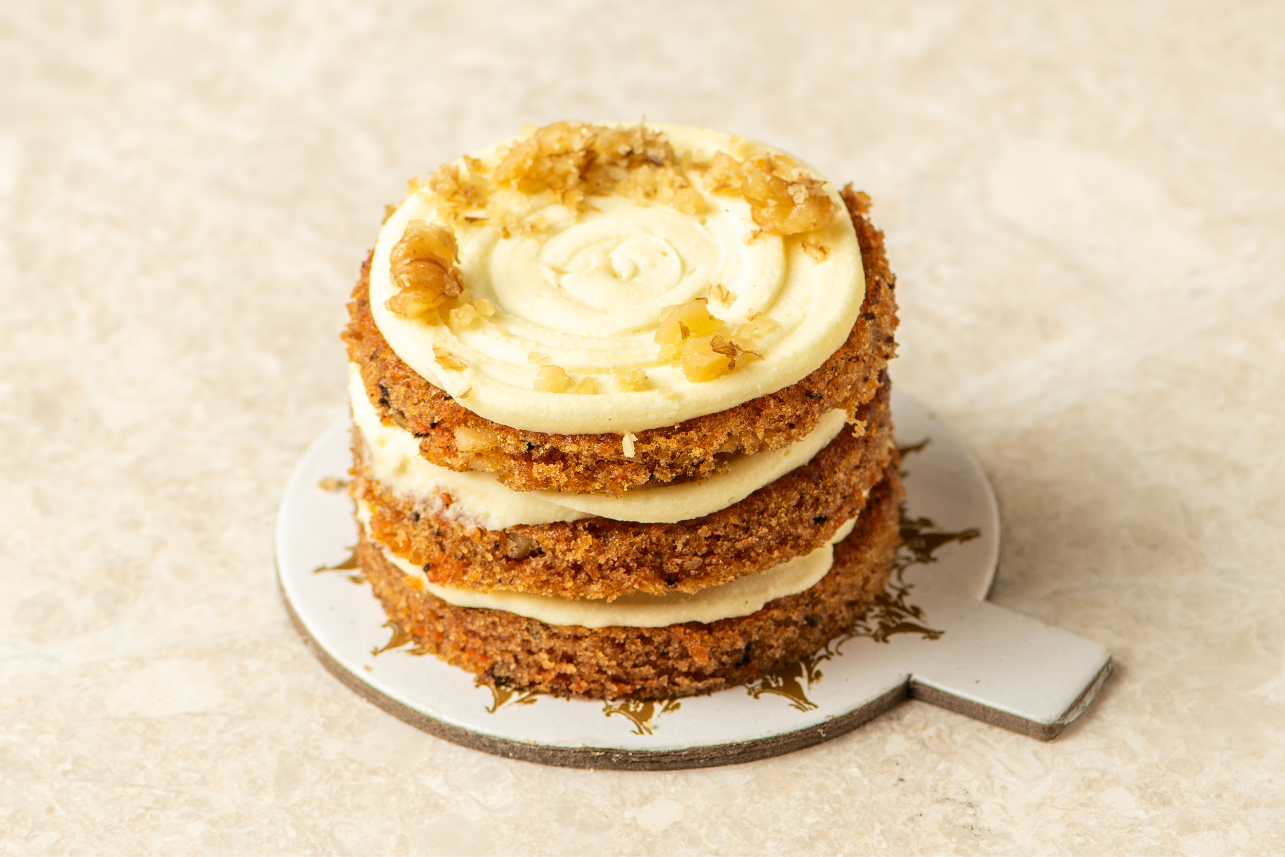 Frosted carrot (pastry)